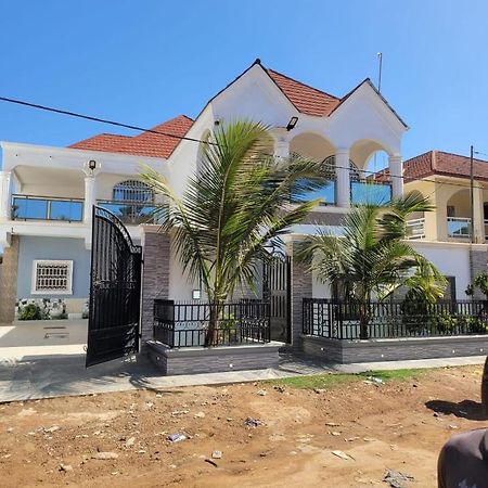 The Diamond House Apartment Brusubi Luaran gambar